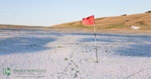 What do country clubs do in the winter