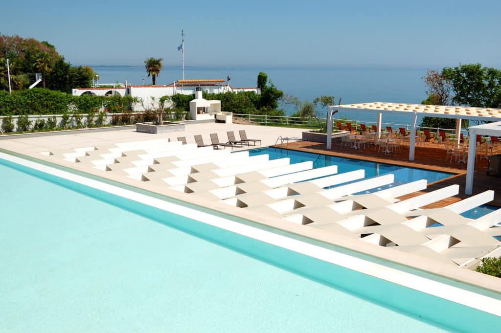 Resort Headhunters